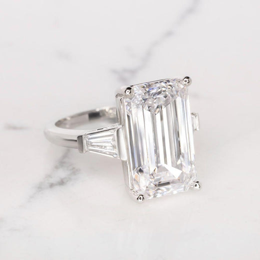 Verde 8ct IGI Certified Emerald Cut Lab-grown Diamond Ring