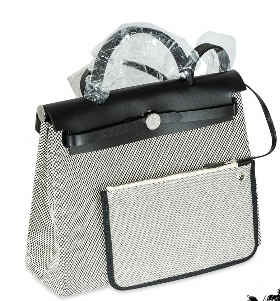 Hermès Ecru Toile / Noir Hunter Herbag Zip 31 Handbag in Quadrille Canvas
