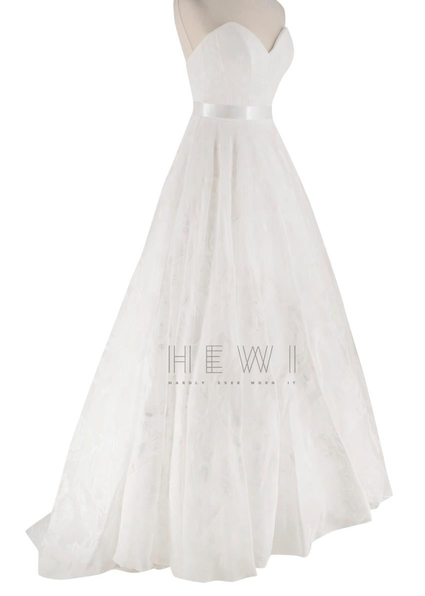Suzanne Neville Cabianca Ivory Silk Organza Wedding Dress