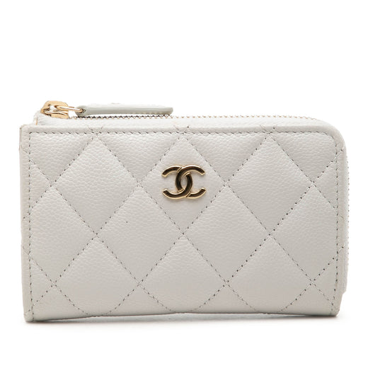 CC Quilted Caviar Zip Around Card Holder - Image 1