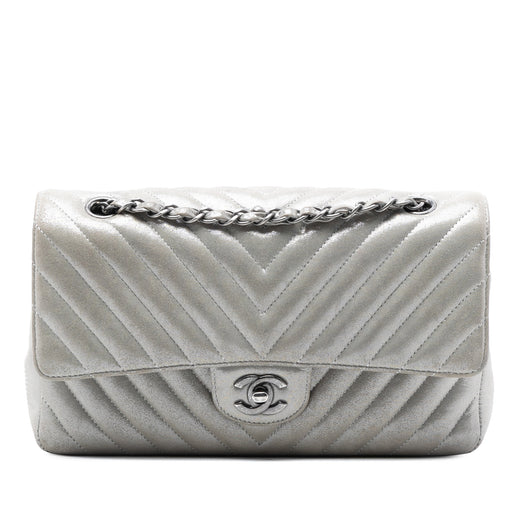 Medium Classic Chevron Iridescent Lambskin Double Flap - Image 1