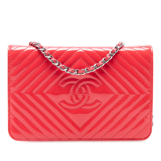 CC Patent Diamond Quilted Wallet On Chain - Image 1
