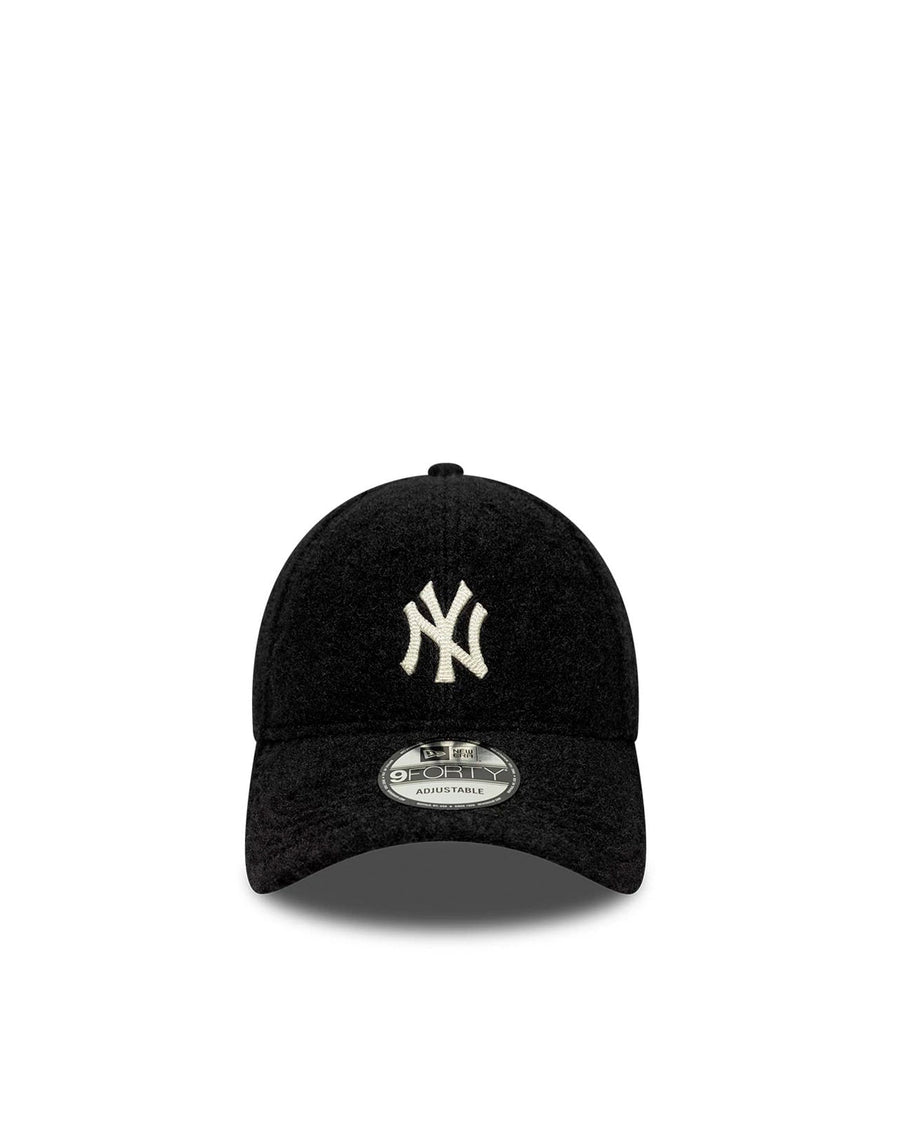 New Era Cap 60915753 Plush Borg Winter Baseball — Black Crown Caps