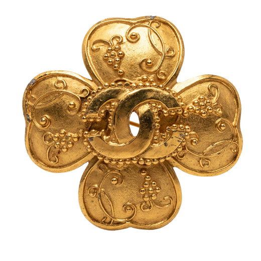 CC Gold Plated Grapevine Clover Brooch - Image 1