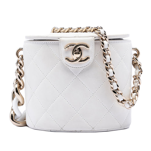 CC Lambskin Elegant Chain Vanity Case - Image 1