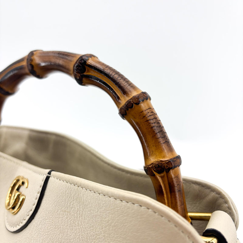 Gucci Diana Bamboo Leather Beige Bag