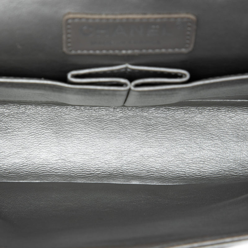 Medium Classic Chevron Metallic Caviar Double Flap - Image 4