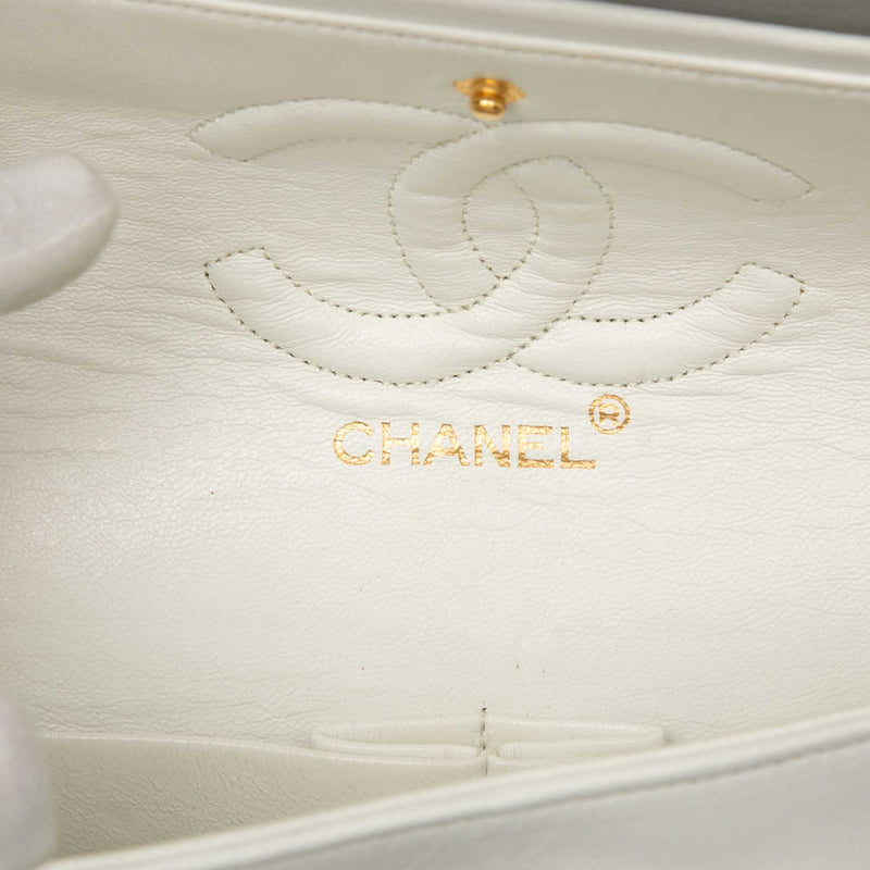 Medium Classic Lambskin Double Flap - Image 5