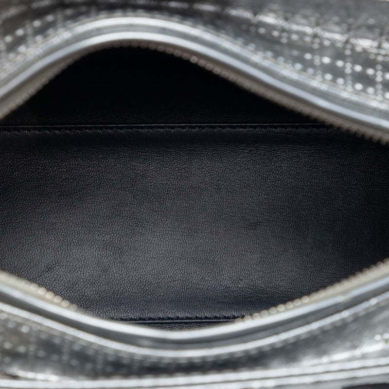 Medium Metallic Patent Microcannage Lady Dior - Image 4