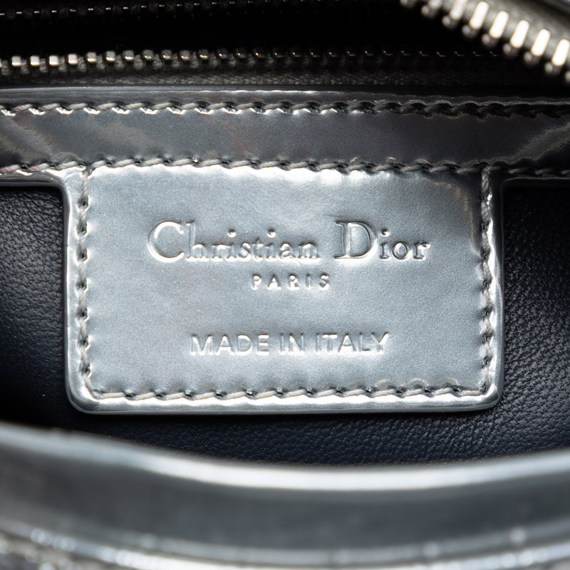 Medium Metallic Patent Microcannage Lady Dior - Image 5