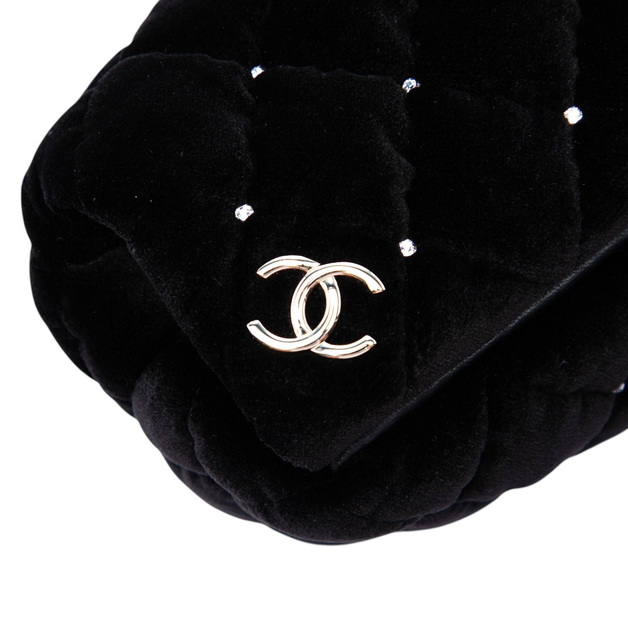 CC Quilted Velvet Crystal Wristlet Clutch - Image 5