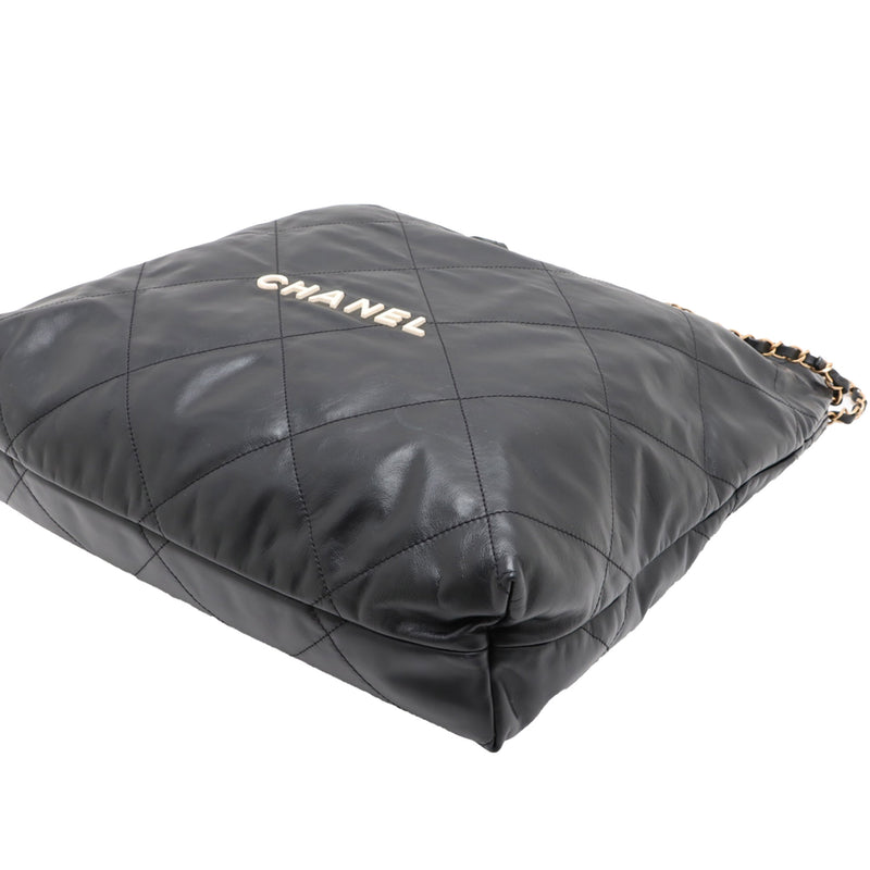 Medium Quilted Shiny Calfskin 22 Handbag - Image 8