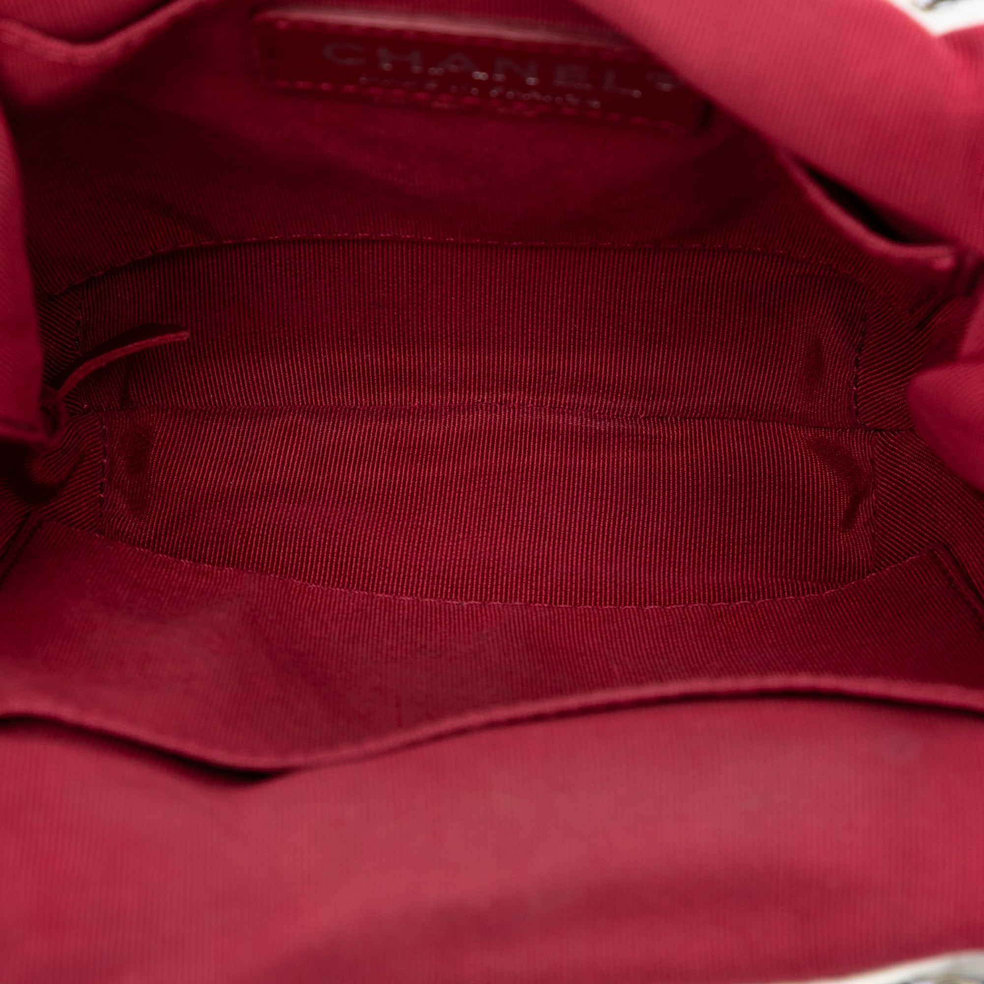 Small Bicolor Quilted Calfskin Gabrielle Bucket Bag - Image 4