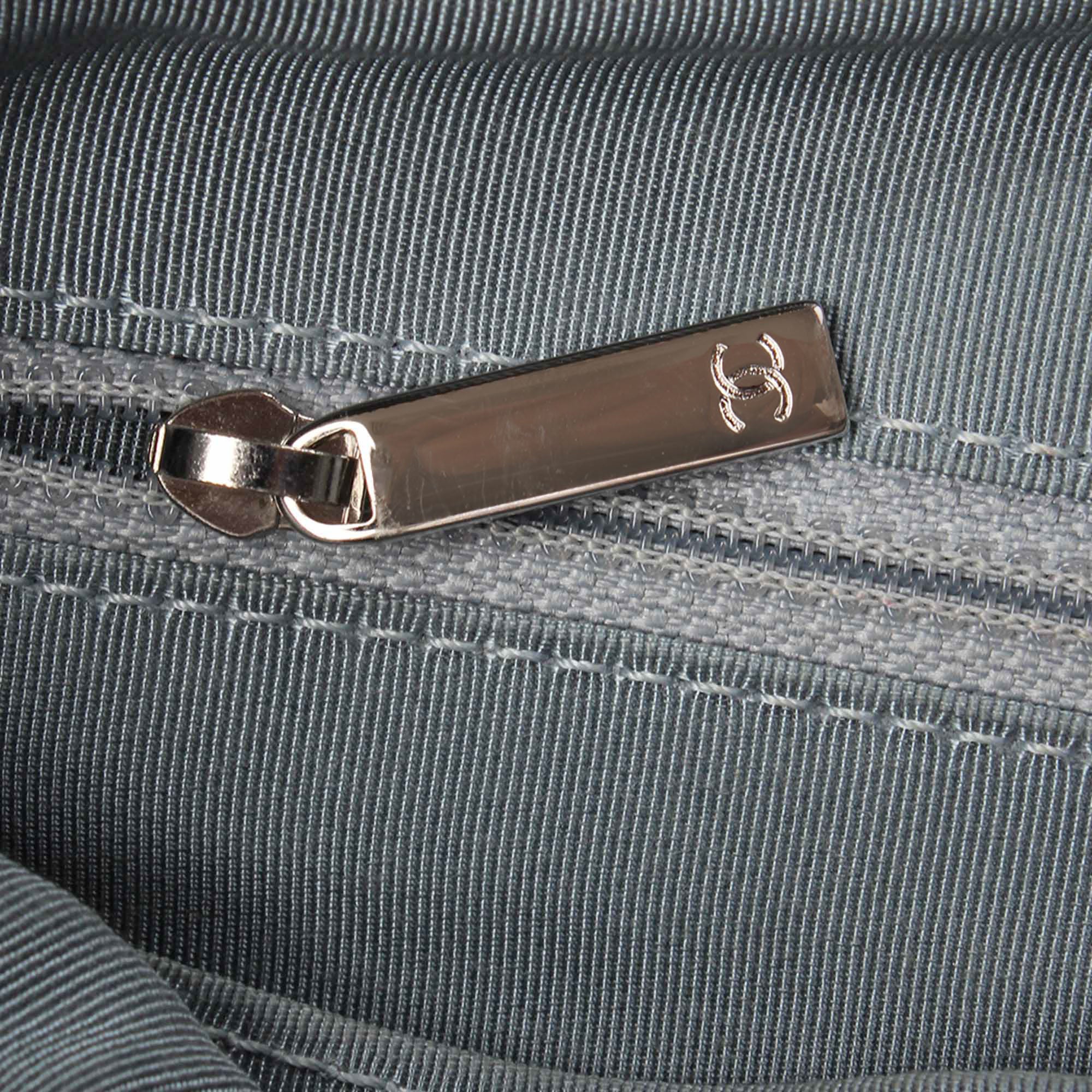 Medium Gabrielle Leather Shoulder Bag - Image 12