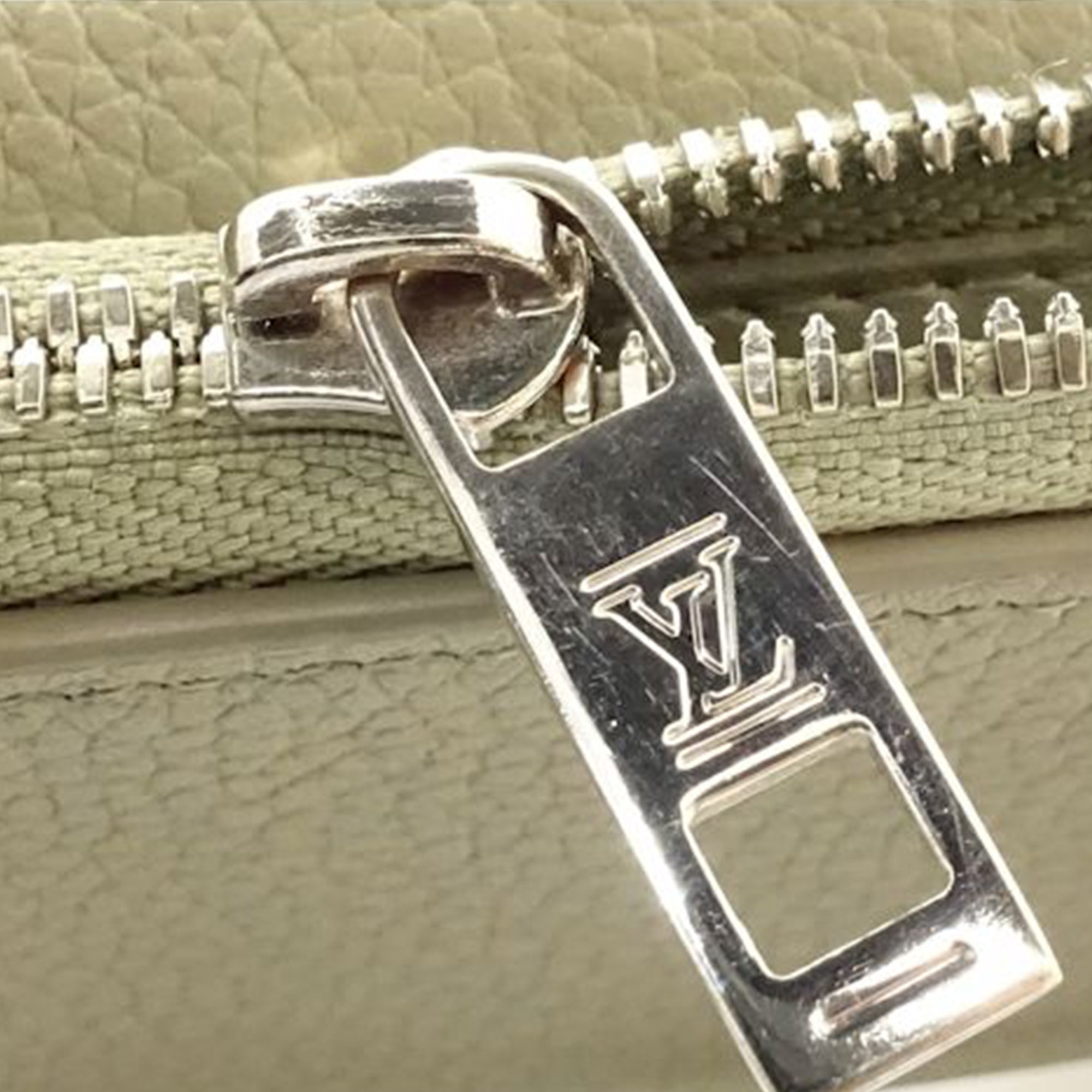 Aerogram Pilot Trifold Wallet - Image 4