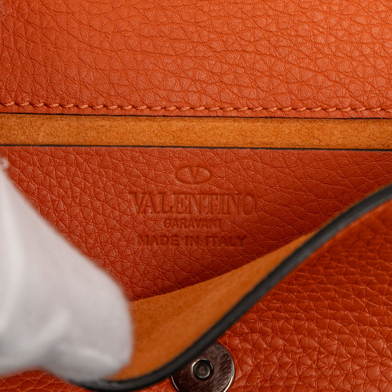 Pebbled Calfskin Rockstud Clutch on Chain - Image 5