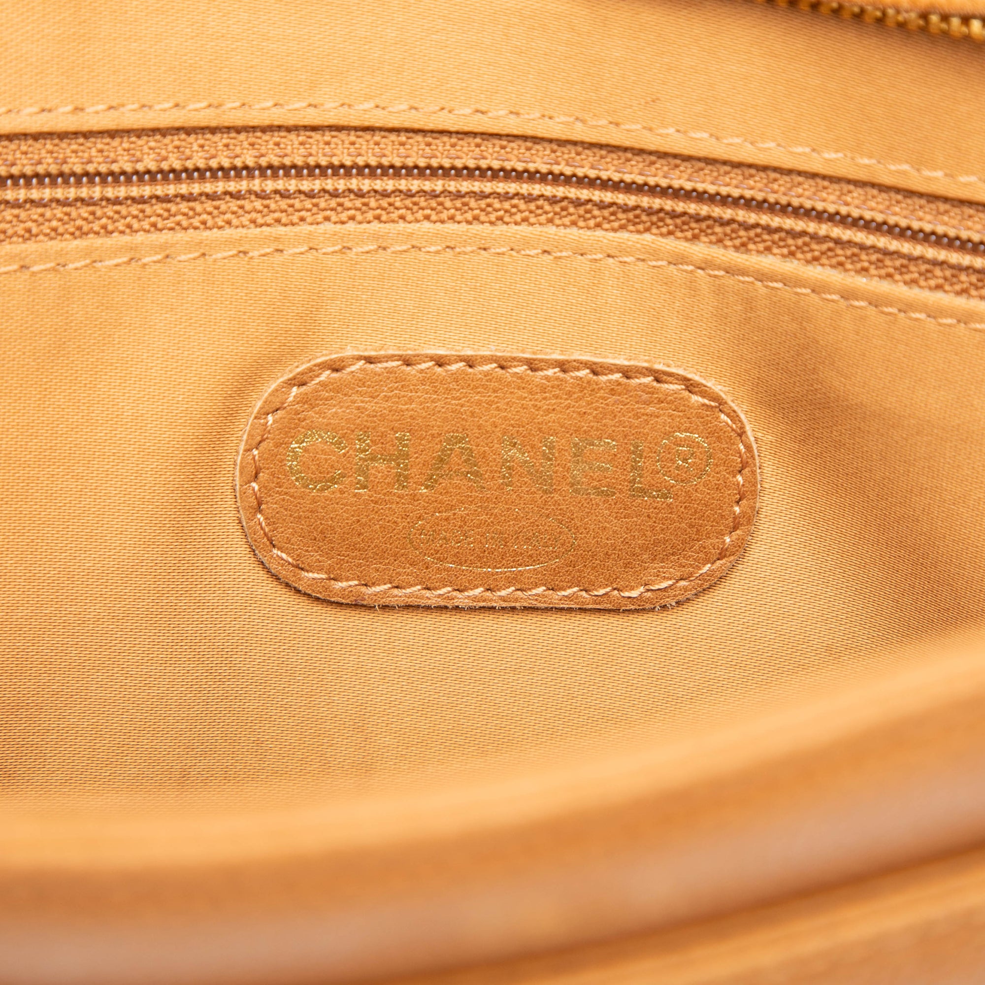 CC Caviar Chain Turn Lock Tote - Image 5