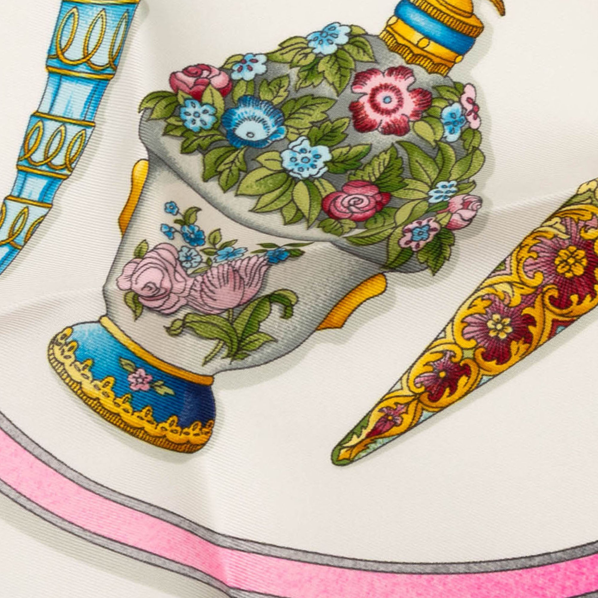 Qu Importe Le Flacon Silk Scarf 90 - Image 7