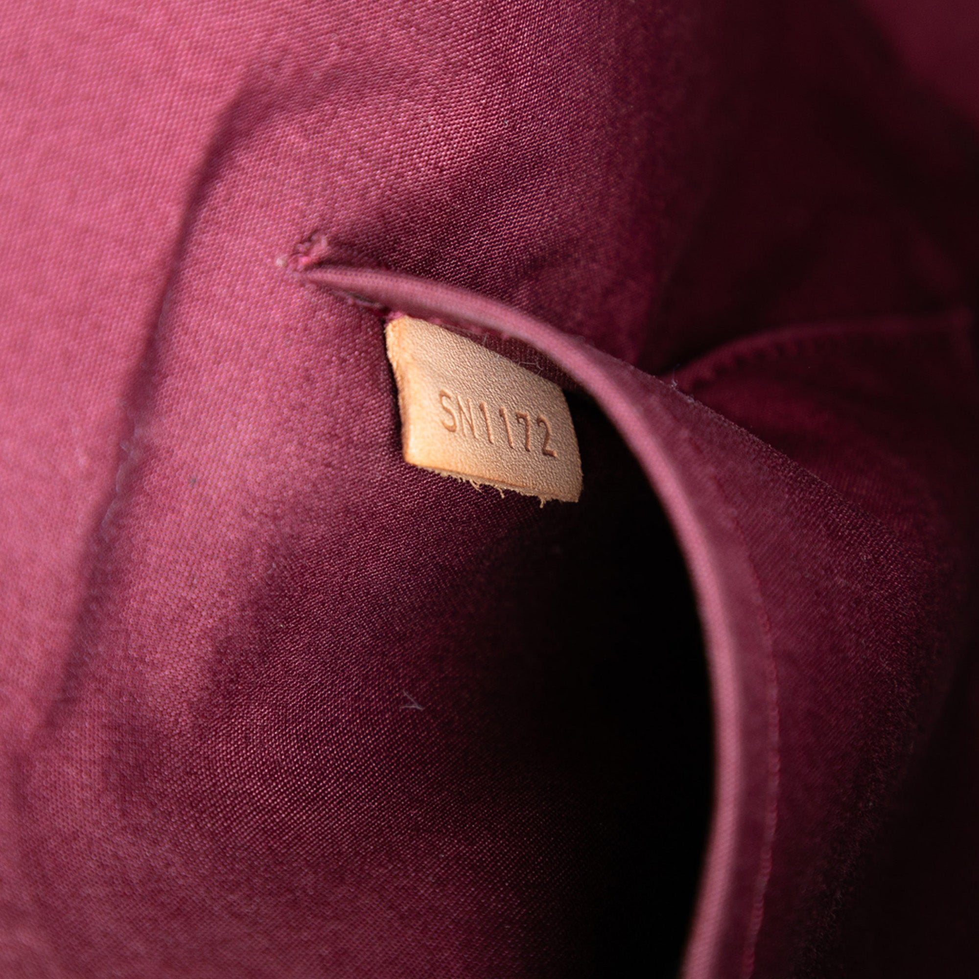 Monogram Vernis Avalon - Image 6