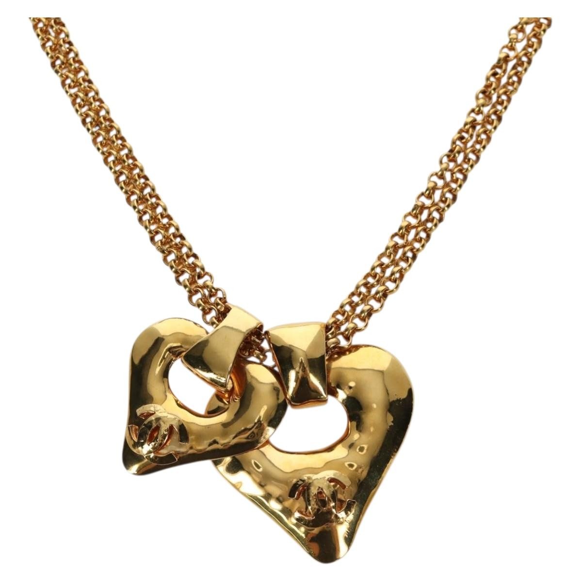 Chanel Vintage Cc Heart Pendant Long Metal Gold Bijoux