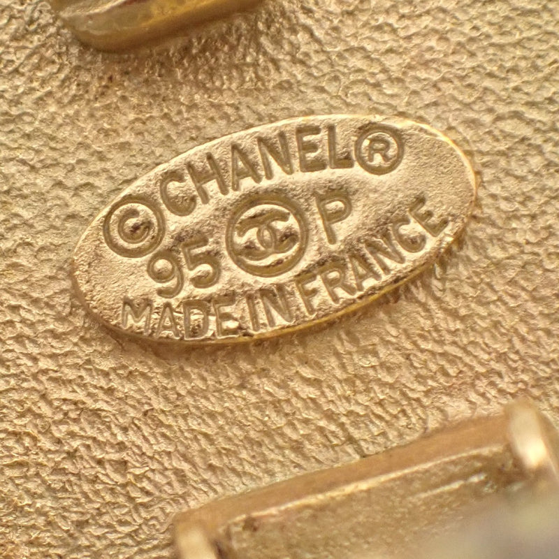Chanel Vintage Round Cc Button Clip-On Metal And Faux Pearl Gold Gold_plated Bijoux