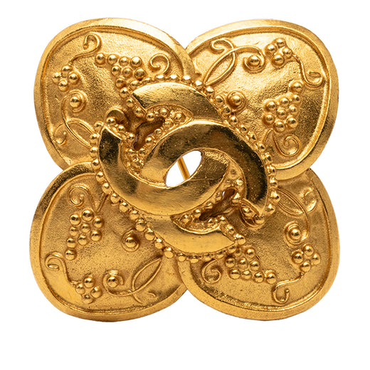 CC Gold Plated Grapevine Clover Brooch - Image 1