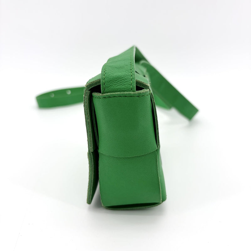 Bottega Veneta Cassette Maxi Intrecciato Leather Green Bag