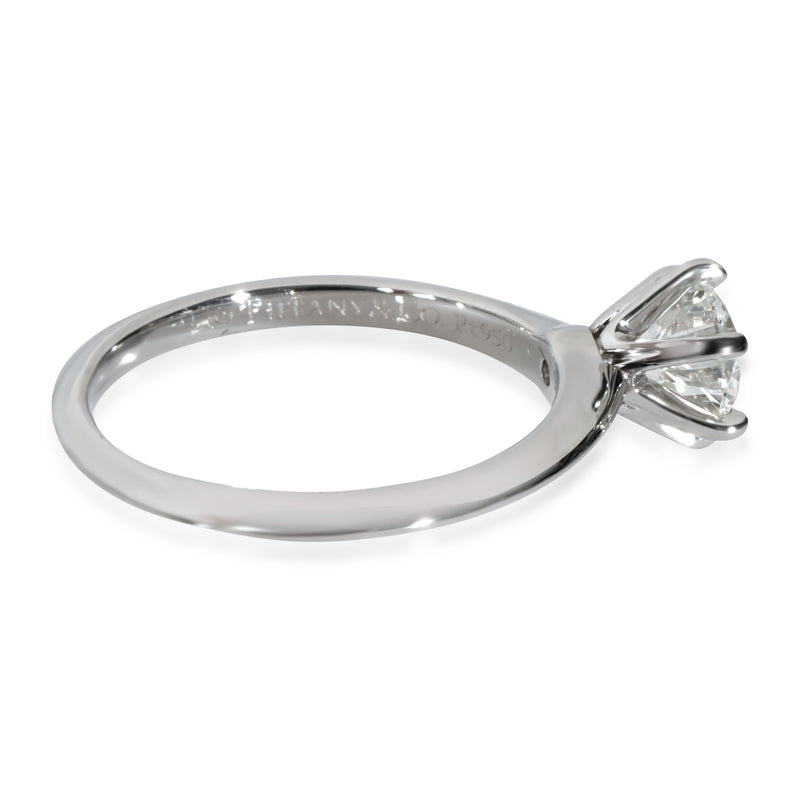 Tiffany & Co. 0.95 Ct Round Brilliant Diamond Engagement Ring 950