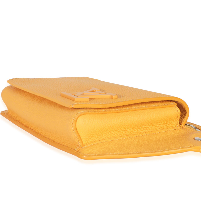 Louis Vuitton Safran Yellow Calfskin Aerogram Takeoff Slingbag Leather Handbag