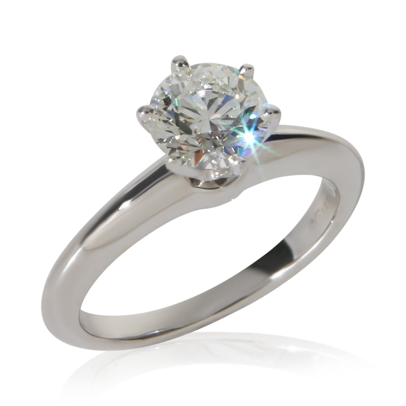 Tiffany & Co. 0.97 Ct Round Brilliant Diamond Engagement Ring 950