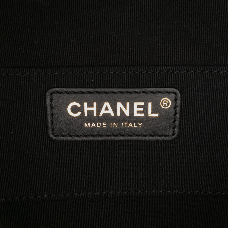 Quilted Lambskin Oval Logo Chain Top Handle Round Clutch on Chain - Image 5
