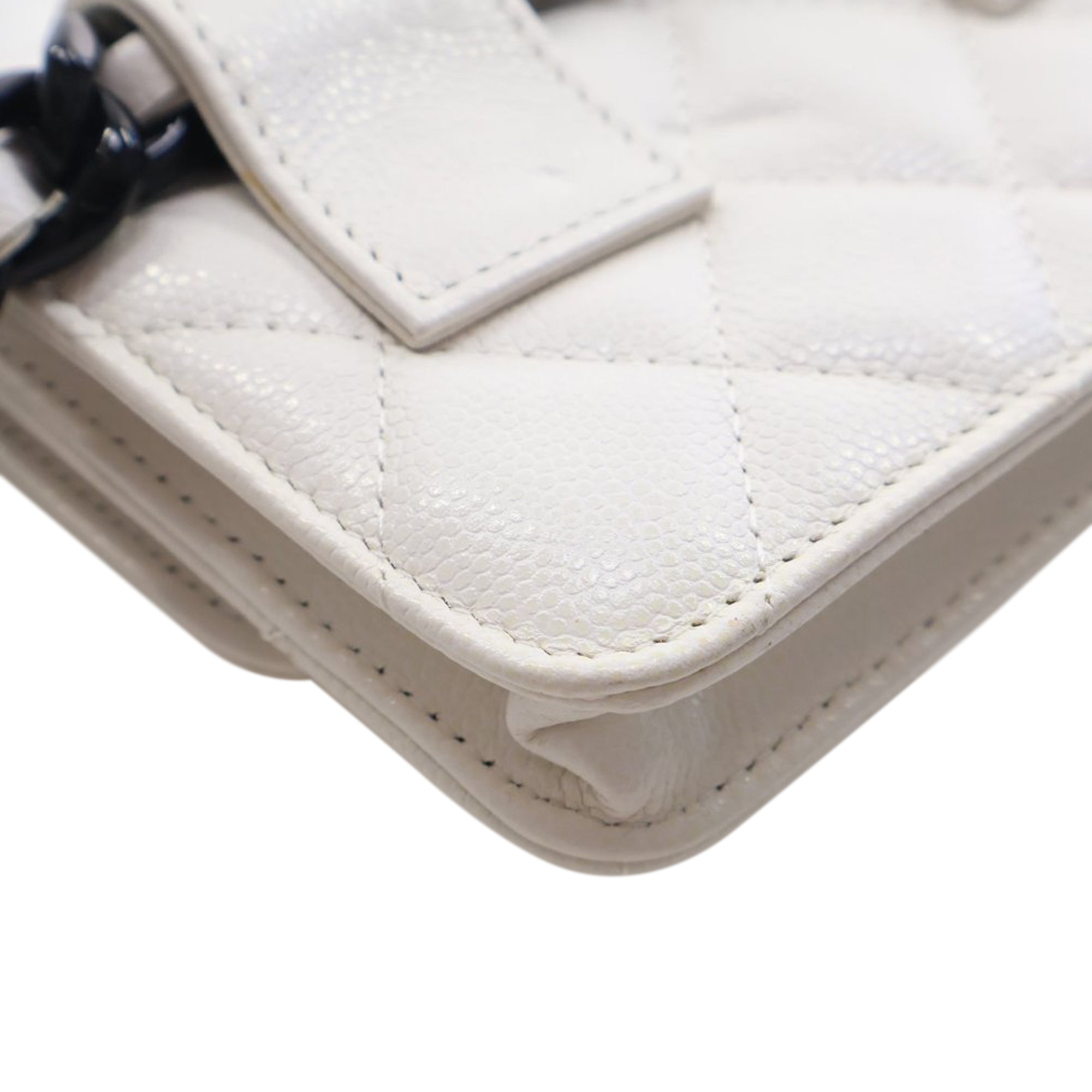 Quilted Caviar My Everything Belt Bag - Image 4