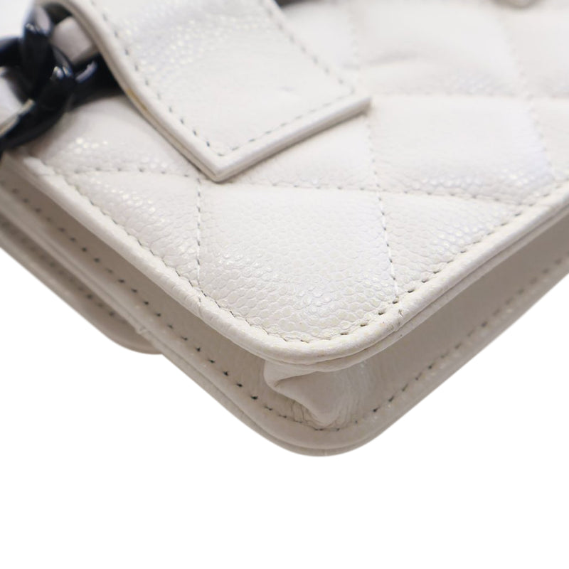 Quilted Caviar My Everything Belt Bag - Image 4