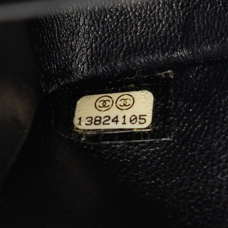 Medium Classic Caviar Double Flap - Image 6