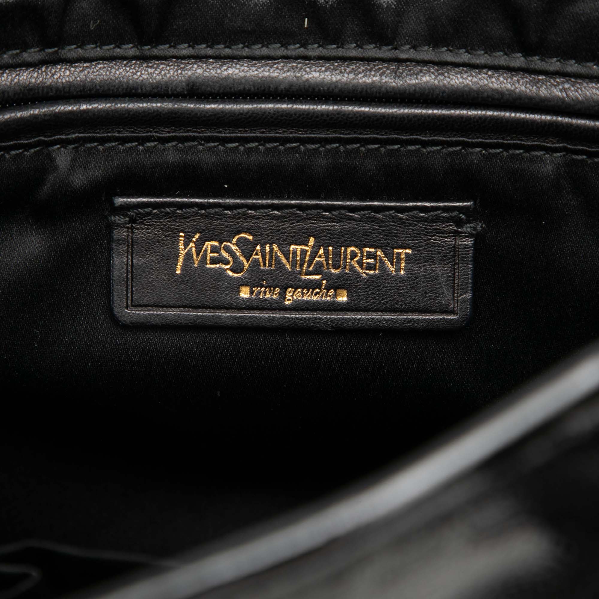 Small Textured Patent Y Mail Tote - Image 5