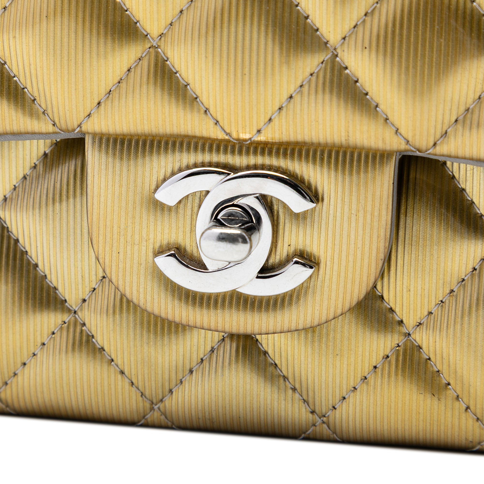 Medium Classic Striated Patent Double Flap - Image 5