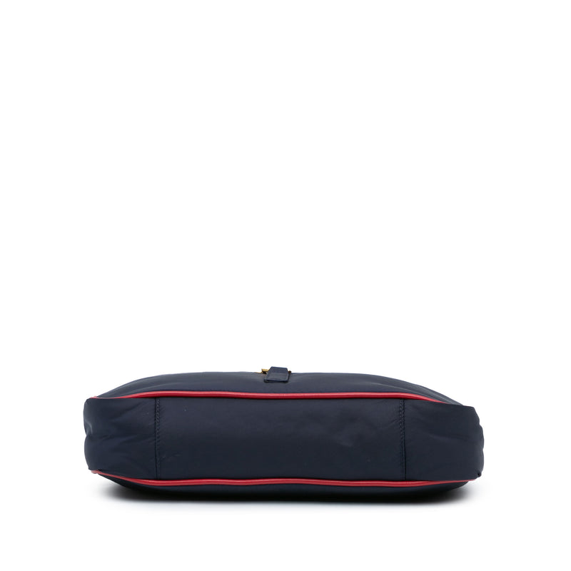 Nylon Le 5 a 7 - Image 3