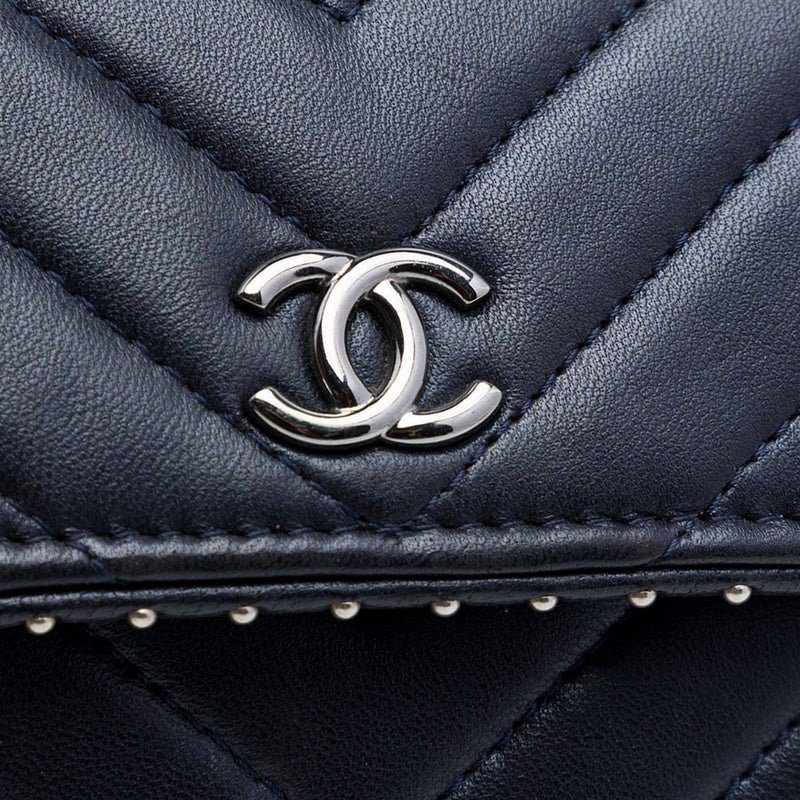 CC Chevron Lambskin Studded Wallet On Chain - Image 5