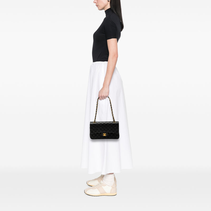 Medium Classic Lambskin Double Flap - Image 7