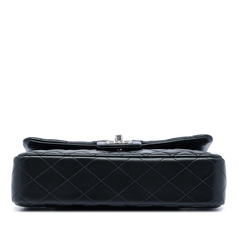 Medium Classic Lambskin Single Flap - Image 3