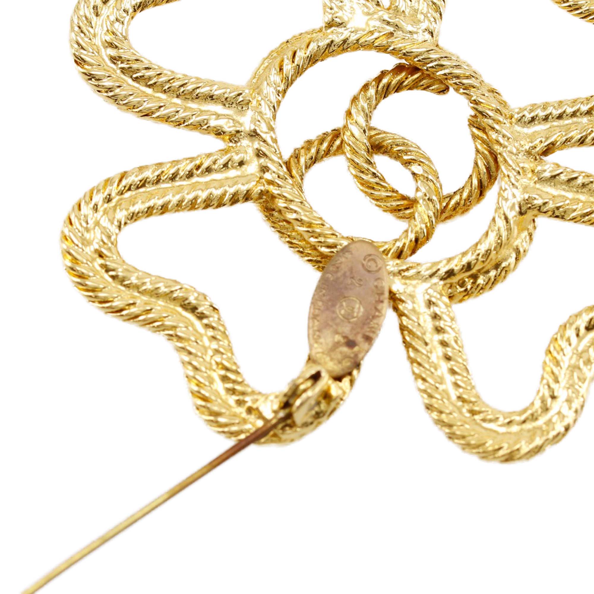 CC Gold Plated Clover Rope Brooch - Image 3