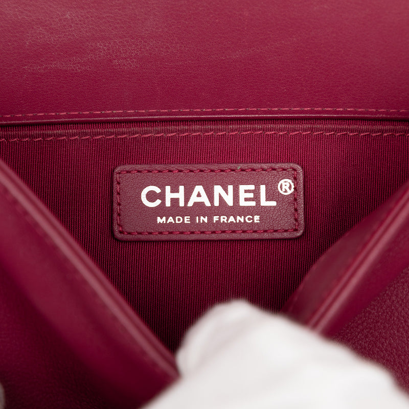 Old Medium Chevron Lambskin Boy Flap - Image 5