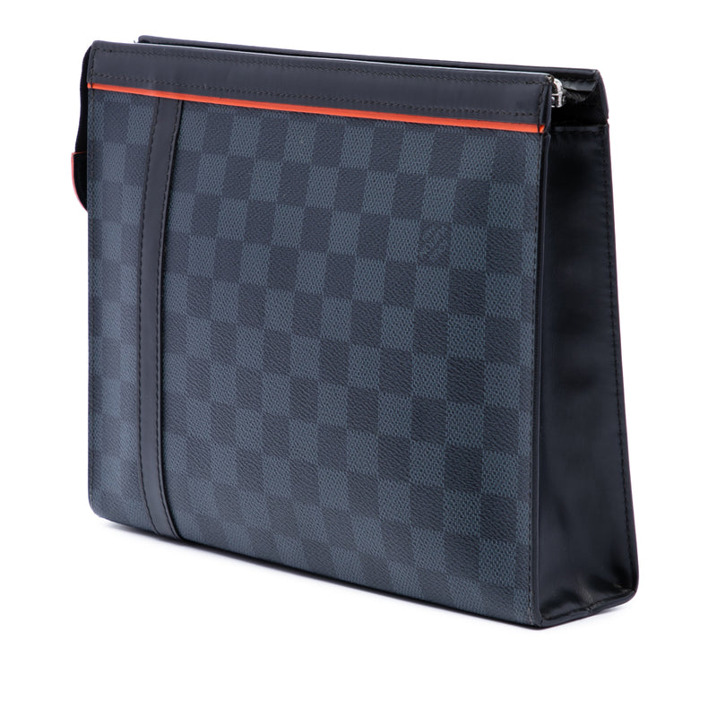 Damier Cobalt Race Pochette Voyage MM - Image 2