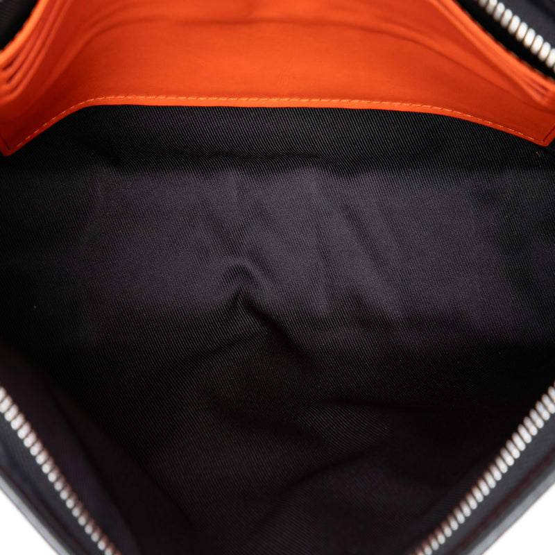 Damier Cobalt Race Pochette Voyage MM - Image 4