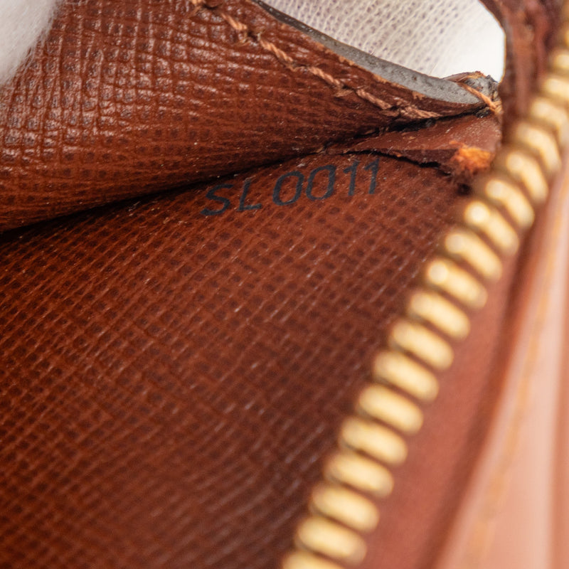 Monogram Pochette Homme - Image 6
