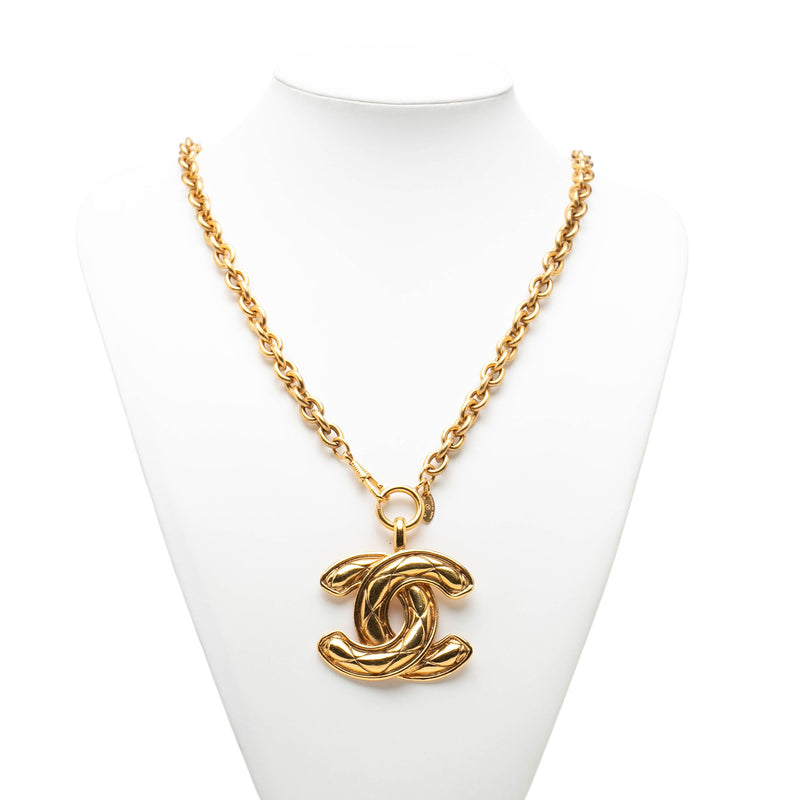 CC Gold Plated Quilted Pendant Necklace - Image 6