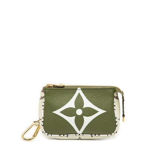 Monogram Giant Micro Pochette Accessoires - Image 1