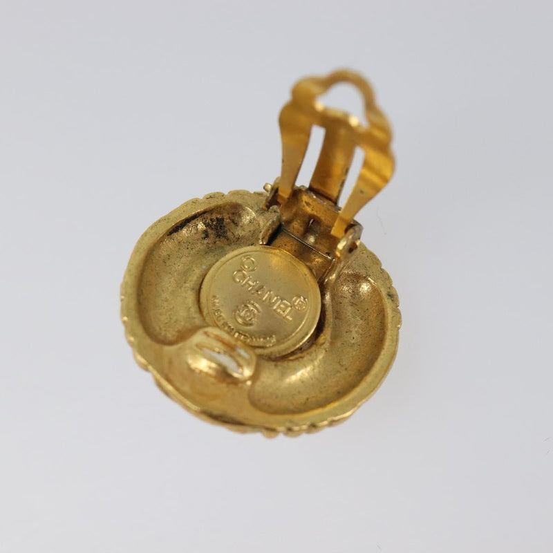 Chanel Vintage Round Clip-On Metal With Faux Pearl Gold Bijoux