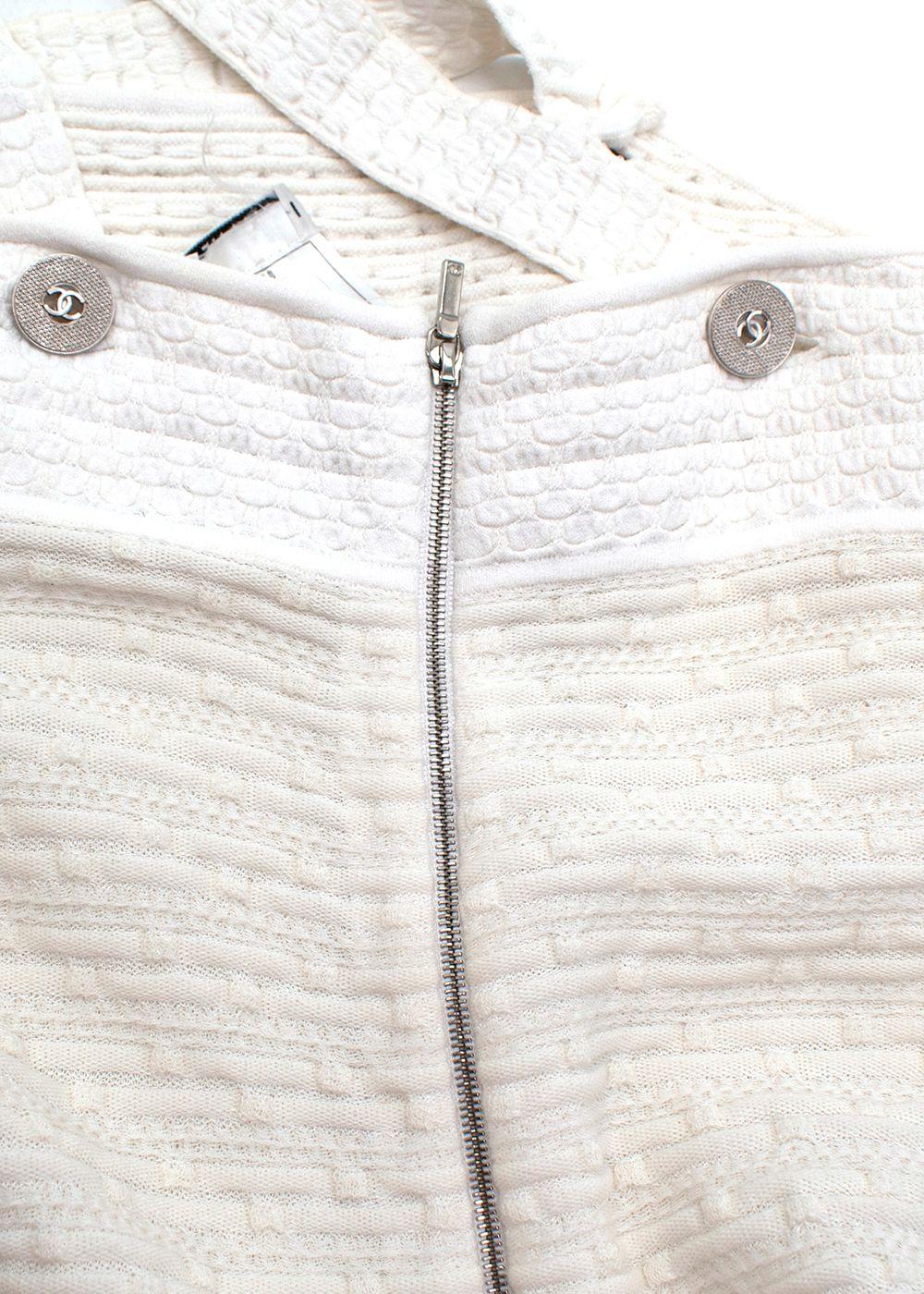 White Sleeveless Knitted Dress