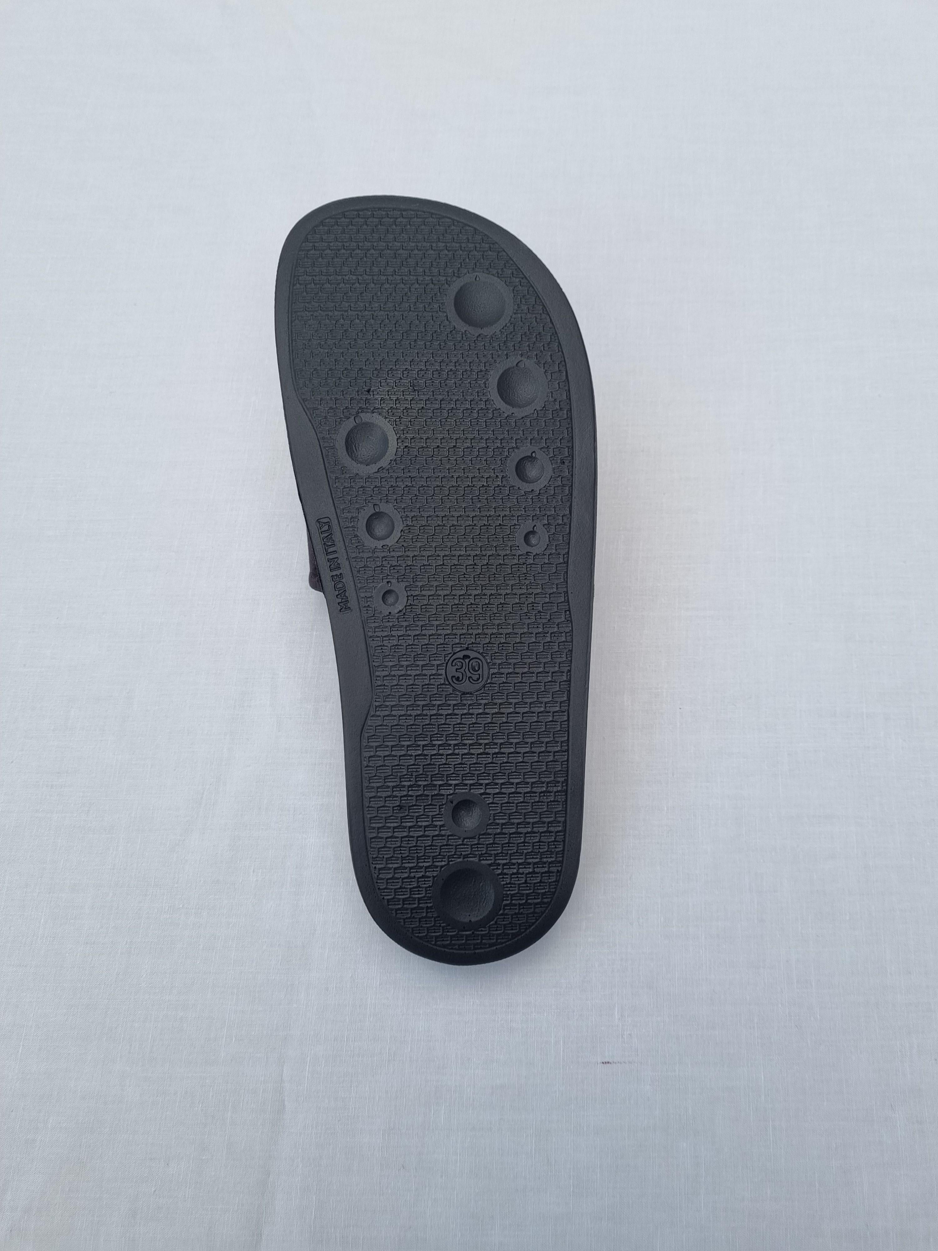 Black & Gold Tone Logo Slides